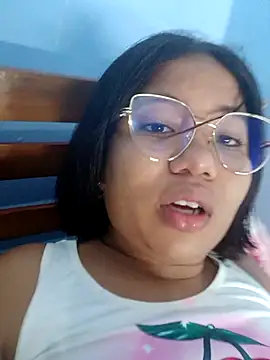 Snapshot of little_onixx chatting on 15, 10, 2025 little onixx online show from 15, 10, 2025