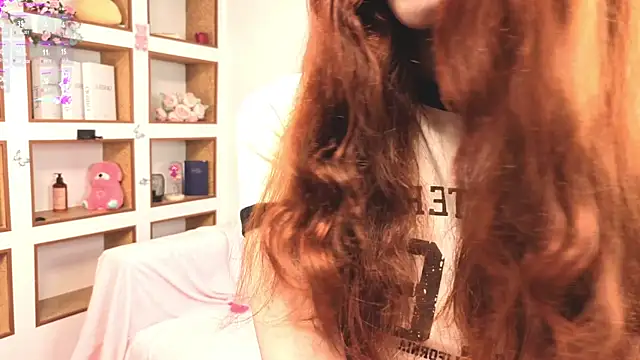 Snapshot of Little_rosy chatting on 20, 10, 2025 Little rosy online show from 20, 10, 2025