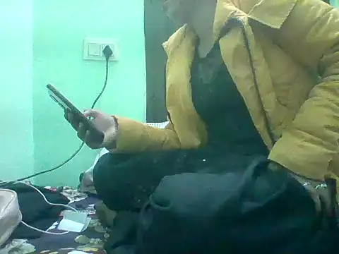 Snapshot of sanaya_3 chatting on 15, 12, 2025 sanaya 3 online show from 15, 12, 2025