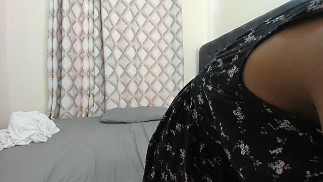 Snapshot of Pretty_Ebony_Doll chatting on 19, 4, 2026 Pretty Ebony Doll online show from 19, 4, 2026