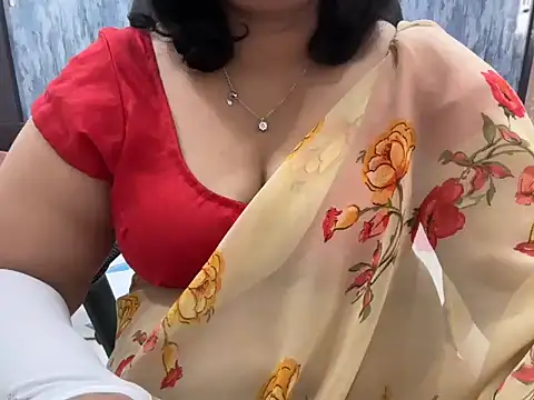 Snapshot of divya-jannu chatting on 9, 10, 2025 divya-jannu online show from 9, 10, 2025