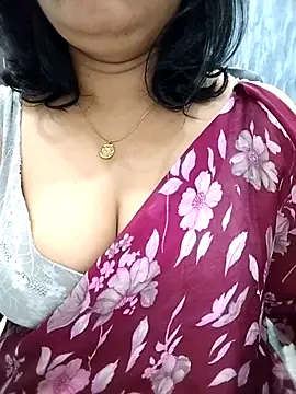 Snapshot of divya-jannu chatting on 18, 10, 2025 divya-jannu online show from 18, 10, 2025