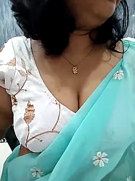 Snapshot of divya-jannu chatting on 20, 10, 2025 divya-jannu online show from 20, 10, 2025