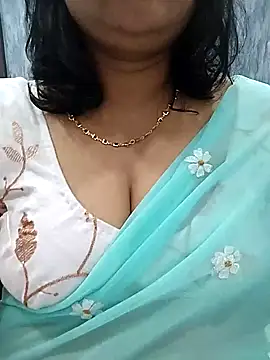 Snapshot of divya-jannu chatting on 5, 11, 2025 divya-jannu online show from 5, 11, 2025