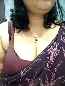 Snapshot of divya-jannu chatting on 8, 11, 2025 divya-jannu online show from 8, 11, 2025