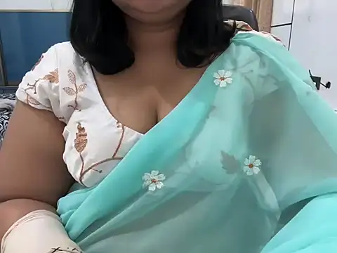 Snapshot of divya-jannu chatting on 13, 11, 2025 divya-jannu online show from 13, 11, 2025