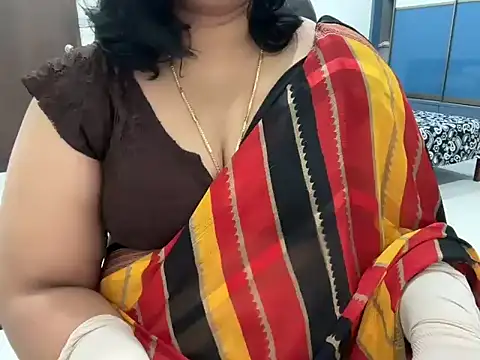 Snapshot of divya-jannu chatting on 4, 12, 2025 divya-jannu online show from 4, 12, 2025