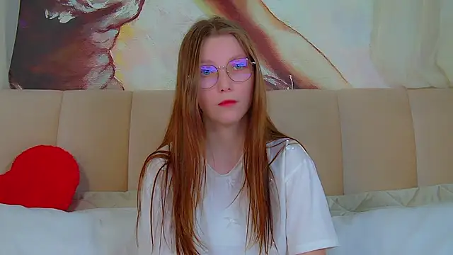 Snapshot of EllenBush chatting on 8, 11, 2025 EllenBush online show from 8, 11, 2025