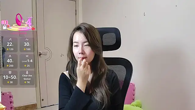 Snapshot of sallycui chatting on 10, 10, 2025 sallycui online show from 10, 10, 2025