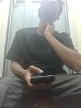 crish09 online show from 18, 5, 2026