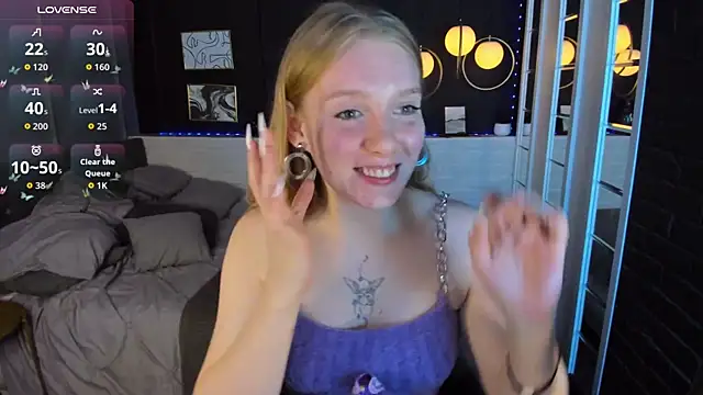 Layla Glam online show from 21, 9, 2025