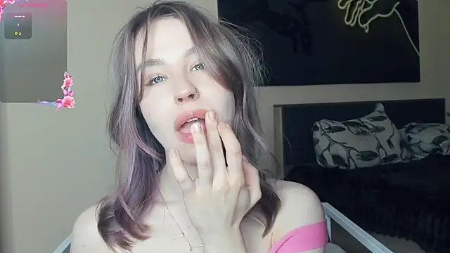 MaliaBourraine online show from 19, 6, 2026