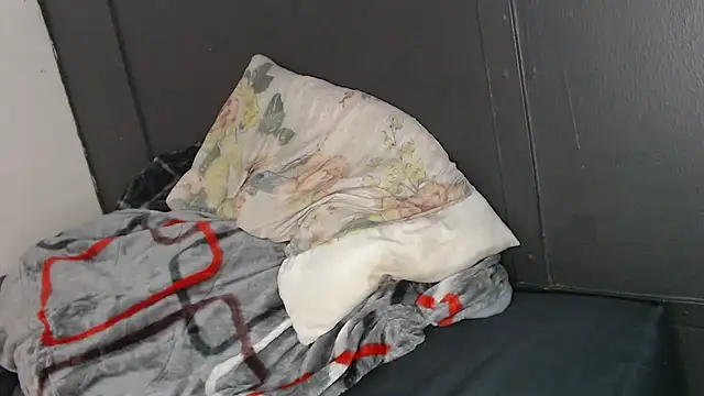 Snapshot of Punkie_Boobs chatting on 26, 9, 2025 Punkie Boobs online show from 26, 9, 2025