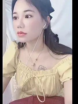 Snapshot of Cha_Cha_Er chatting on 3, 10, 2025 Cha Cha Er online show from 3, 10, 2025