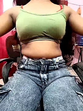 Snapshot of pari_rani7 chatting on 21, 9, 2025 pari rani7 online show from 21, 9, 2025