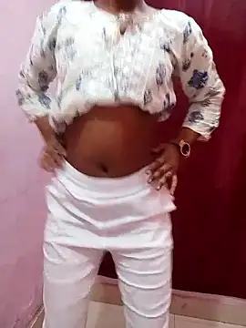 Snapshot of pari_rani7 chatting on 1, 11, 2025 pari rani7 online show from 1, 11, 2025