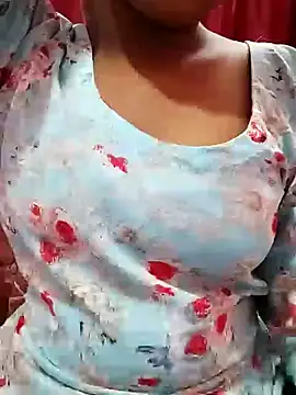 Snapshot of pari_rani7 chatting on 4, 11, 2025 pari rani7 online show from 4, 11, 2025