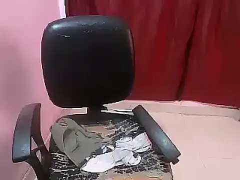 Snapshot of pari_rani7 chatting on 7, 11, 2025 pari rani7 online show from 7, 11, 2025