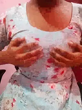 Snapshot of pari_rani7 chatting on 8, 11, 2025 pari rani7 online show from 8, 11, 2025