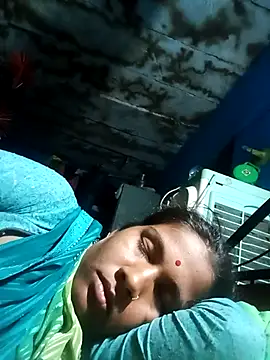 Snapshot of Soya8080 chatting on 14, 10, 2025 Soya8080 online show from 14, 10, 2025