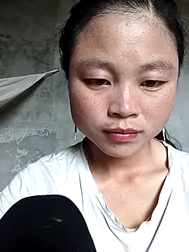 Snapshot of clara-cute chatting on 3, 10, 2025 clara-cute online show from 3, 10, 2025