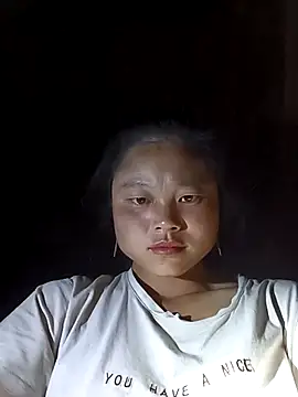 Snapshot of clara-cute chatting on 4, 10, 2025 clara-cute online show from 4, 10, 2025