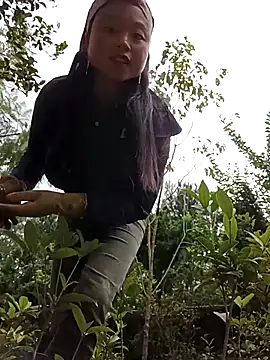 Snapshot of clara-cute chatting on 9, 10, 2025 clara-cute online show from 9, 10, 2025