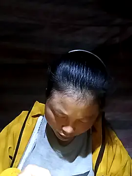 Snapshot of clara-cute chatting on 10, 10, 2025 clara-cute online show from 10, 10, 2025