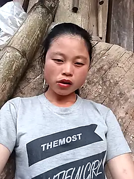 Snapshot of clara-cute chatting on 11, 10, 2025 clara-cute online show from 11, 10, 2025