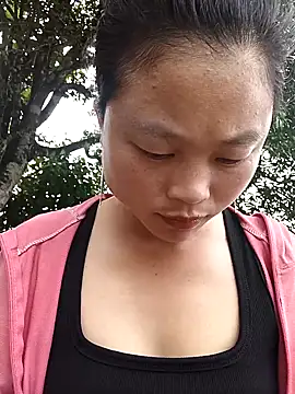 Snapshot of clara-cute chatting on 16, 10, 2025 clara-cute online show from 16, 10, 2025