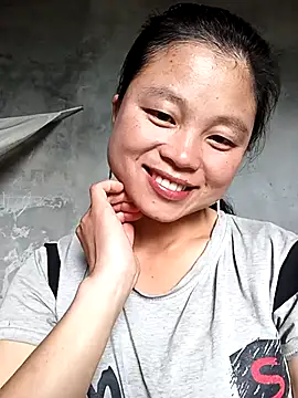 Snapshot of clara-cute chatting on 19, 10, 2025 clara-cute online show from 19, 10, 2025