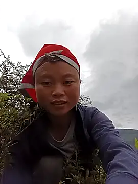 Snapshot of clara-cute chatting on 22, 10, 2025 clara-cute online show from 22, 10, 2025