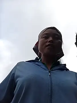 Snapshot of clara-cute chatting on 28, 10, 2025 clara-cute online show from 28, 10, 2025