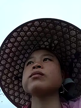 Snapshot of clara-cute chatting on 6, 11, 2025 clara-cute online show from 6, 11, 2025