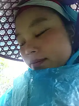 Snapshot of clara-cute chatting on 8, 11, 2025 clara-cute online show from 8, 11, 2025