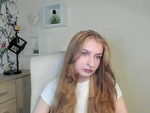 Snapshot of NinaBlond1 chatting on 24, 9, 2025 NinaBlond1 online show from 24, 9, 2025