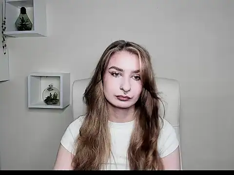 Snapshot of NinaBlond1 chatting on 22, 10, 2025 NinaBlond1 online show from 22, 10, 2025