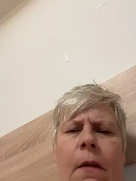 Snapshot of VyC7564 chatting on 6, 11, 2025 VyC7564 online show from 6, 11, 2025