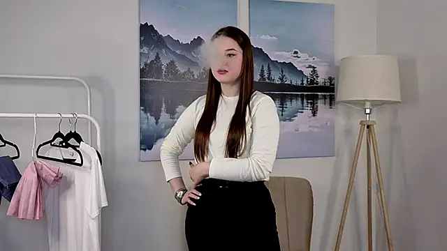 Snapshot of RhodaHillyard chatting on 23, 9, 2025 RhodaHillyard online show from 23, 9, 2025