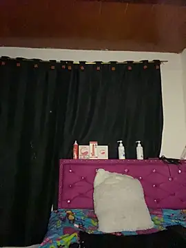 Snapshot of Anna-Hott- chatting on 10, 10, 2025 Anna-Hott- online show from 10, 10, 2025