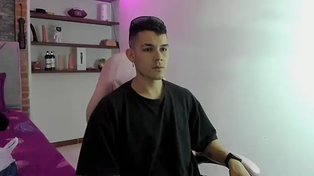 BooyHott  online show from 21, 12, 2025