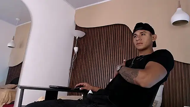 Snapshot of Aiden_steel chatting on 24, 9, 2025 Aiden steel online show from 24, 9, 2025