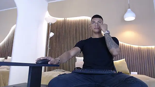 Snapshot of Aiden_steel chatting on 4, 11, 2025 Aiden steel online show from 4, 11, 2025