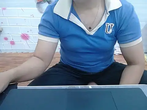 Snapshot of Hannie_26 chatting on 6, 11, 2025 Hannie 26 online show from 6, 11, 2025