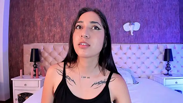 LiaaTurner online show from 7, 10, 2025