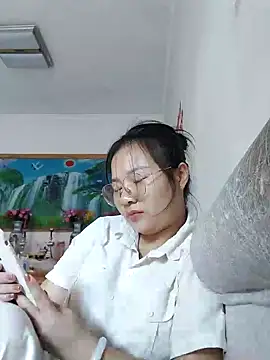 Snapshot of emiu_xinh03 chatting on 22, 9, 2025 emiu xinh03 online show from 22, 9, 2025