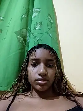 Snapshot of Barbiefox24 chatting on 13, 10, 2025 Barbiefox24 online show from 13, 10, 2025