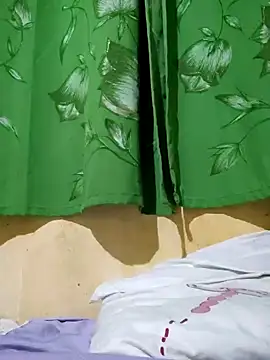 Snapshot of Barbiefox24 chatting on 21, 10, 2025 Barbiefox24 online show from 21, 10, 2025