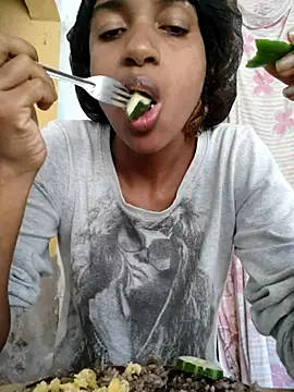 Snapshot of Barbiefox24 chatting on 24, 10, 2025 Barbiefox24 online show from 24, 10, 2025