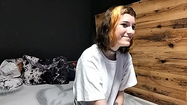 Snapshot of JenaeRadloff chatting on 6, 10, 2025 JenaeRadloff online show from 6, 10, 2025